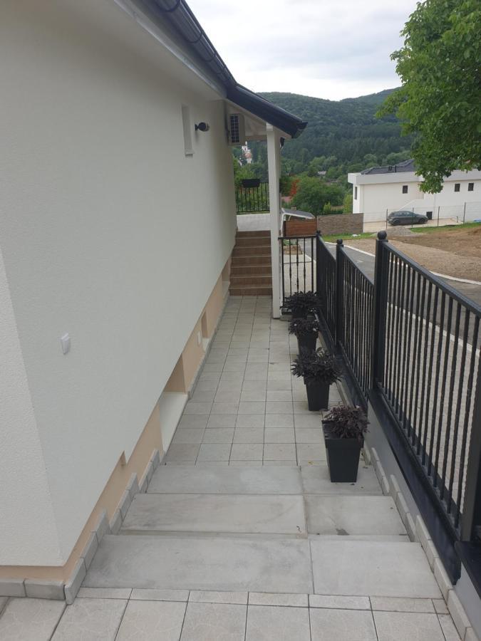 Apartmani Kruna 维尔蒂尼克 外观 照片
